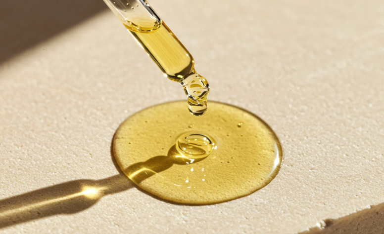 Feel And Texture_ Auravedic Kumkumadi Oil