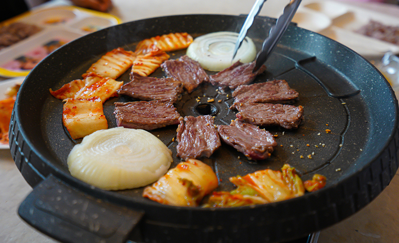 Korean Grill Pan (불판 – Bulpan)