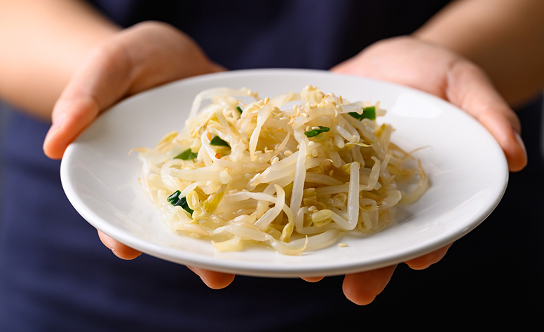 Bean Sprout Salad (Kongnamul Muchim)
